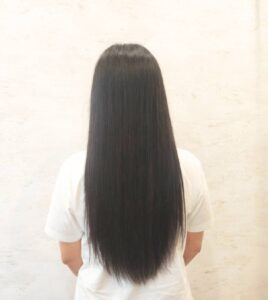 艶ボブ|白髪ぼかし×ヴィラロドラ|しなやかなまとまり